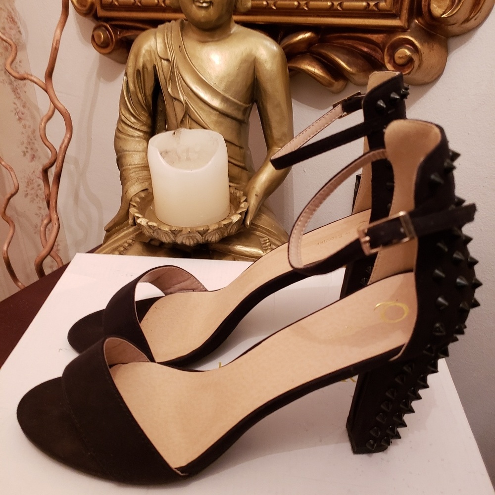 BRAND NEW OPEN TOE  ESQUIRE CELINE HEELS